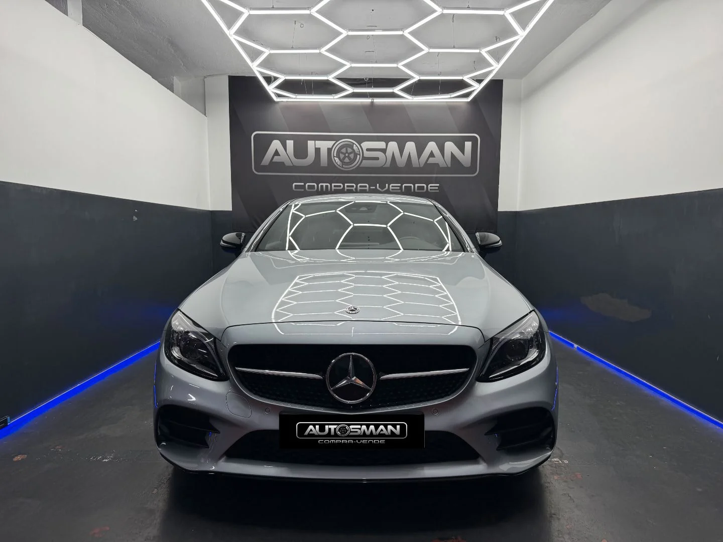 MERCEDES-BENZ Clase C C 220 d Coupe 2022 Diésel Gris - Interior